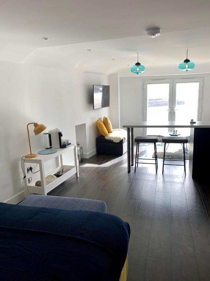 Modern Studio Apartment With Stunning Views! St Ives エクステリア 写真