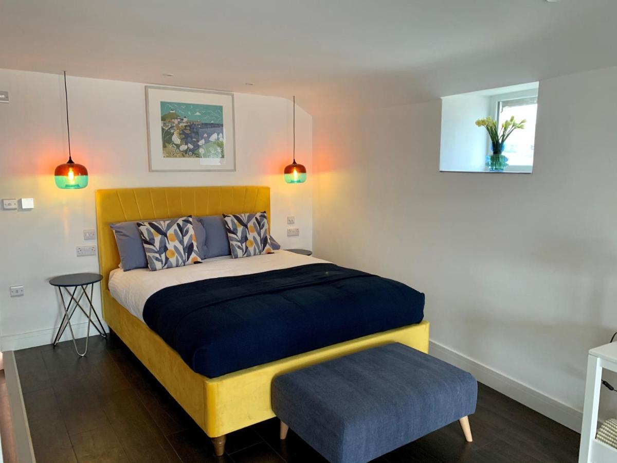 Modern Studio Apartment With Stunning Views! St Ives エクステリア 写真